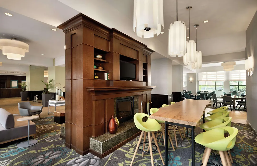 Hilton Garden Inn Worcester-1